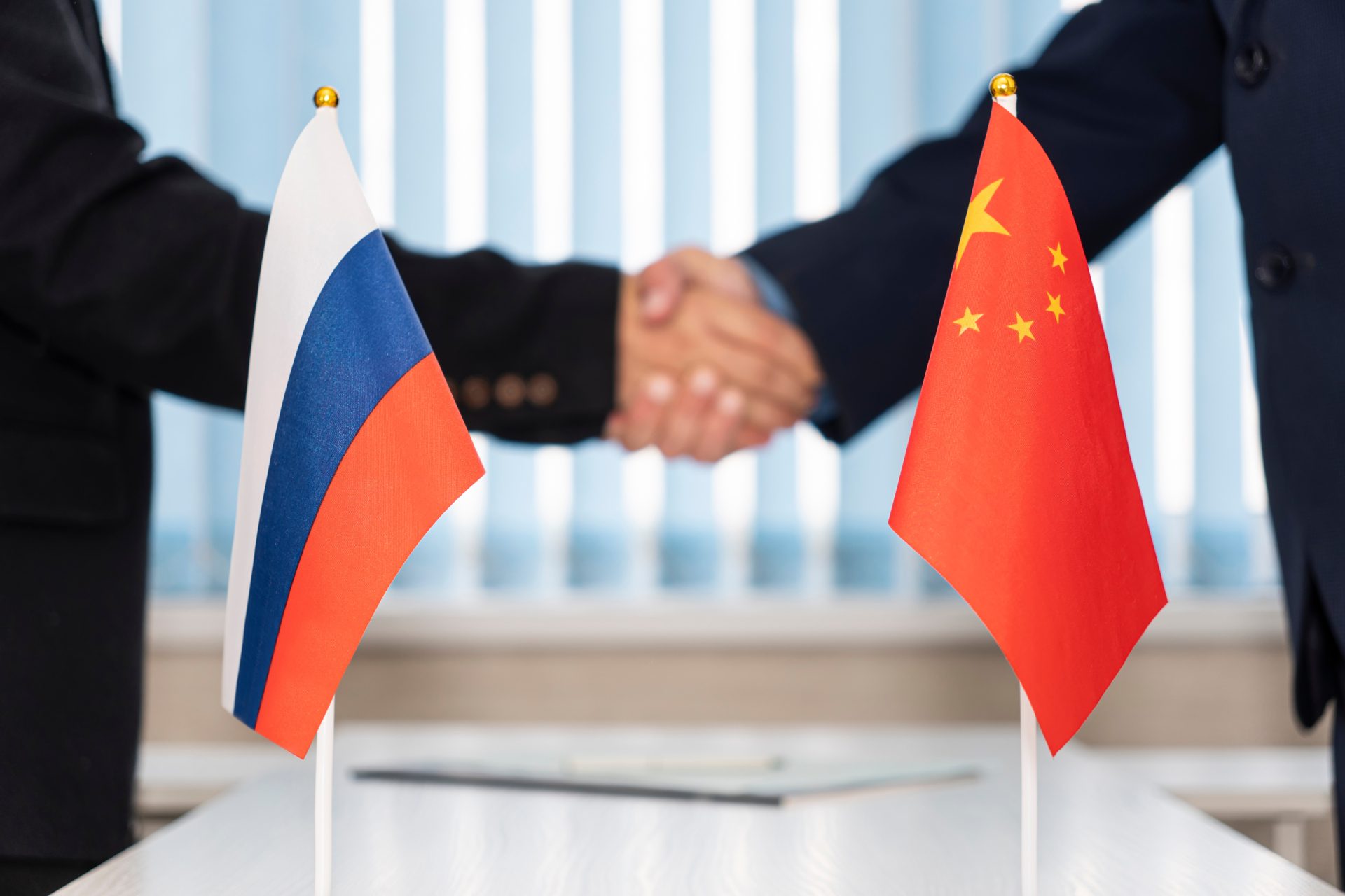 Bitcoin s Rising Role in Global Trade: A Challenge to the Dollar?