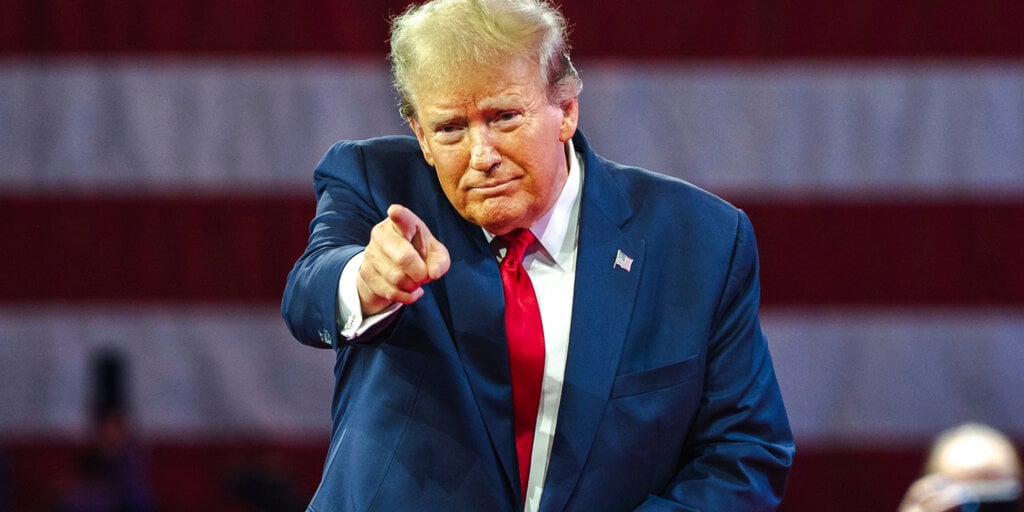 Lawmakers Navigate Trump’s Crypto Ventures Amid Regulatory Talks