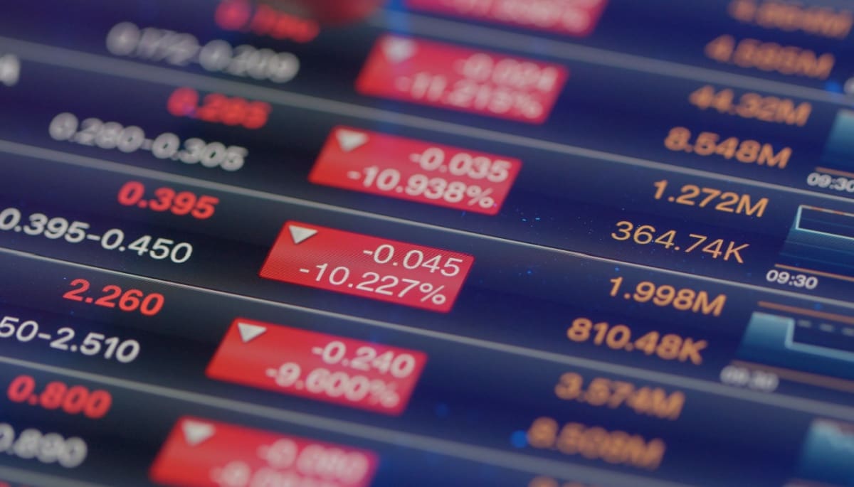 "Local Investors Monitor Bitcoin s Stagnation Amid Global Turmoil"