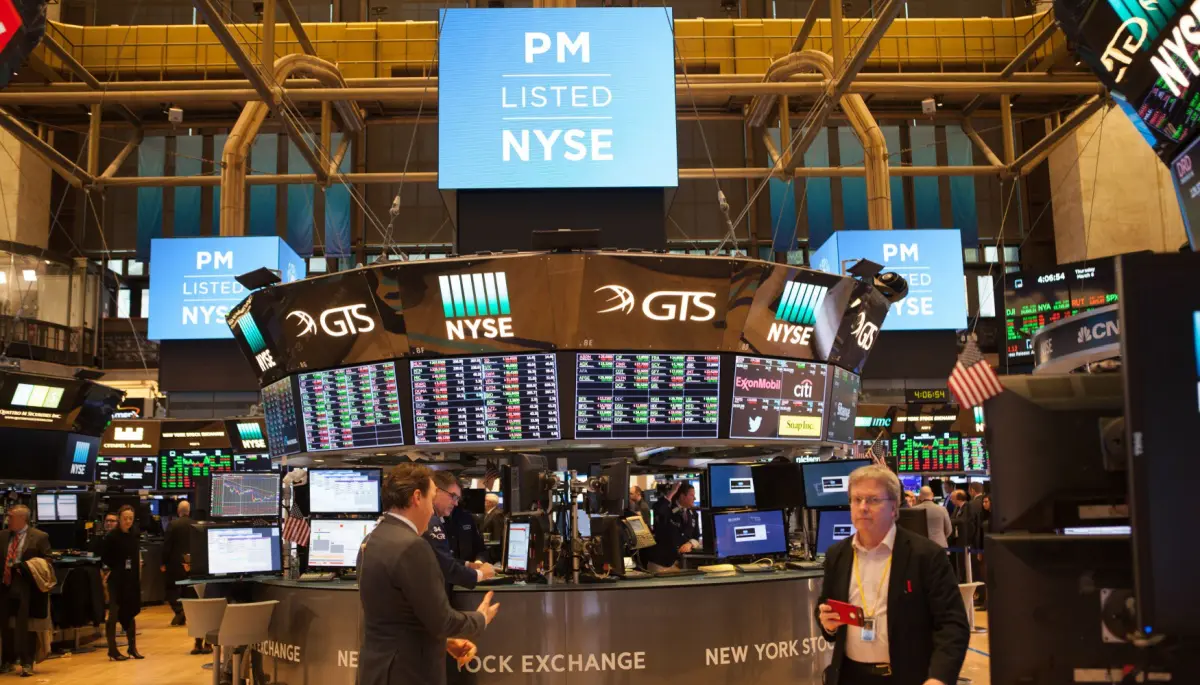 "BlackRock’s Bitcoin ETF Surpasses S&P 500 in Surprising Turn"