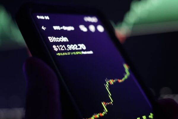 Bitcoin s New Challenge: Long-Term Holders Shift the Market Dynamics Bitcoin s New Challenge: Long-Term Holders Shift the Market Dynamics