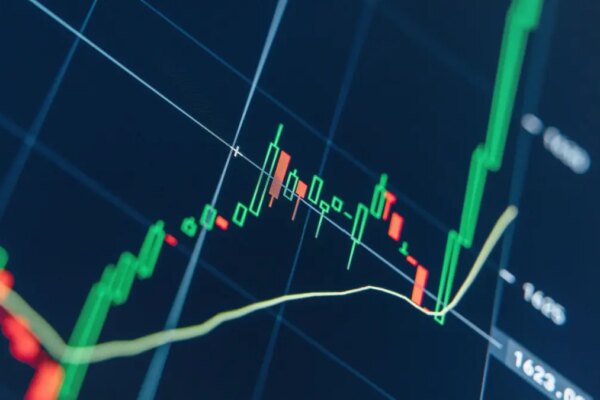 Bitcoin vs. S&P 500: Is a Major Rally on the Horizon?