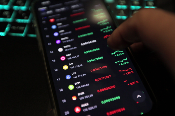 Crypto Market Shift: Bitcoin Dominance Dips While Altcoins Hold Steady