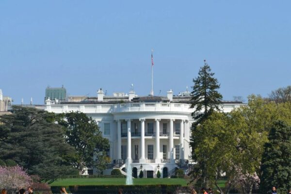 White House to Host Talks on Stablecoin Regulations: A Local Perspective