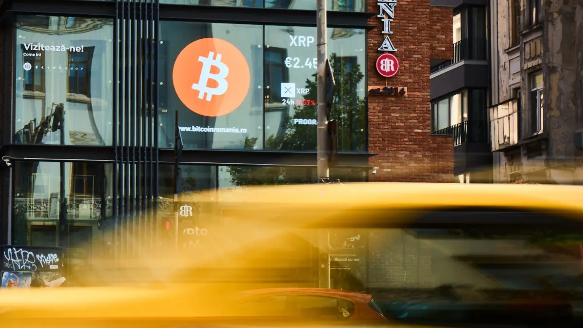 Crypto Shake-Up: Big Players Eye Smaller Firms Amid Bitcoin s Decline